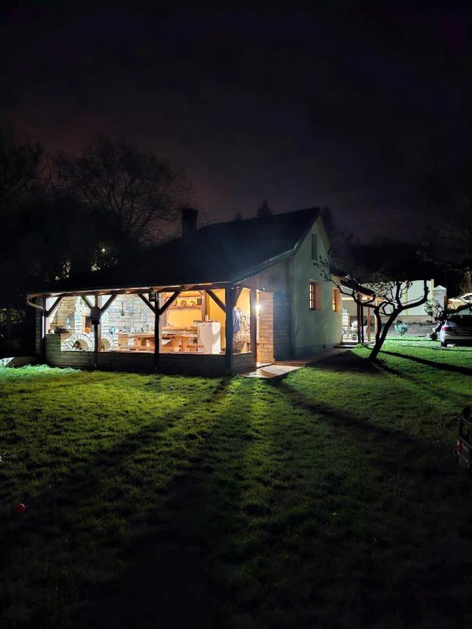 Fruska House Villa Besenovacki Prnjavor ภายนอก รูปภาพ