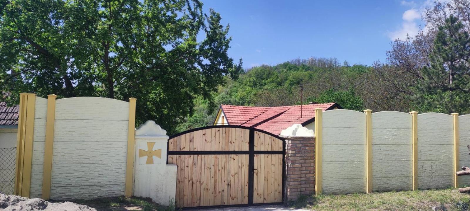 Fruska House Villa Besenovacki Prnjavor ภายนอก รูปภาพ